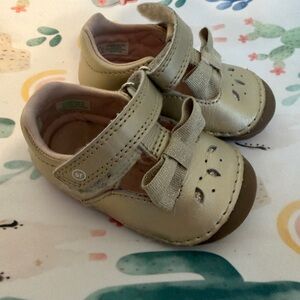 Stride Rite Cream Baby Shoes with Bow